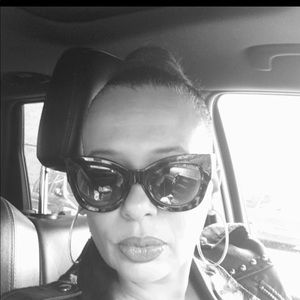 Meet your Posher, Sonia